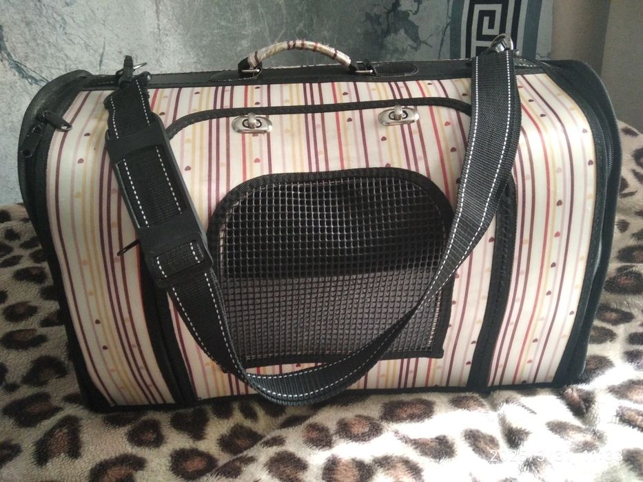 Переноска  большая для животных