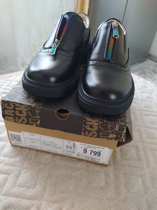 Продам туфли для девочки