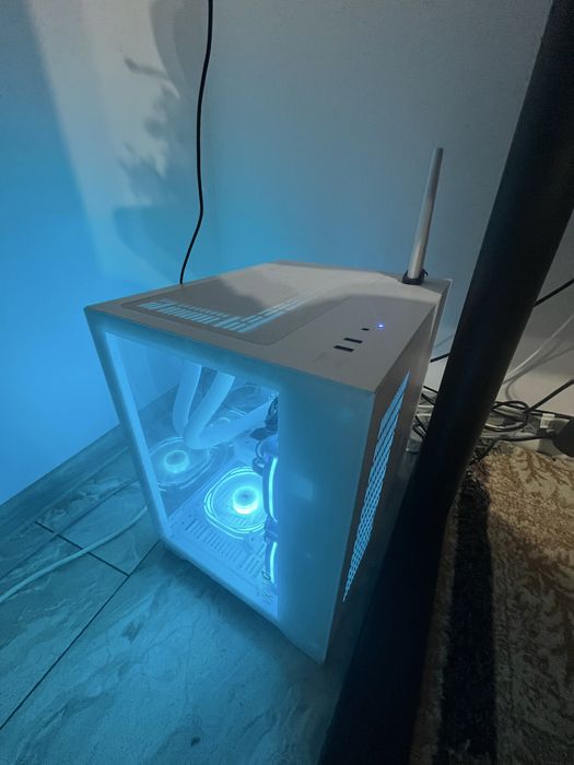 Vand sau schimb PC gaming 5060Ti