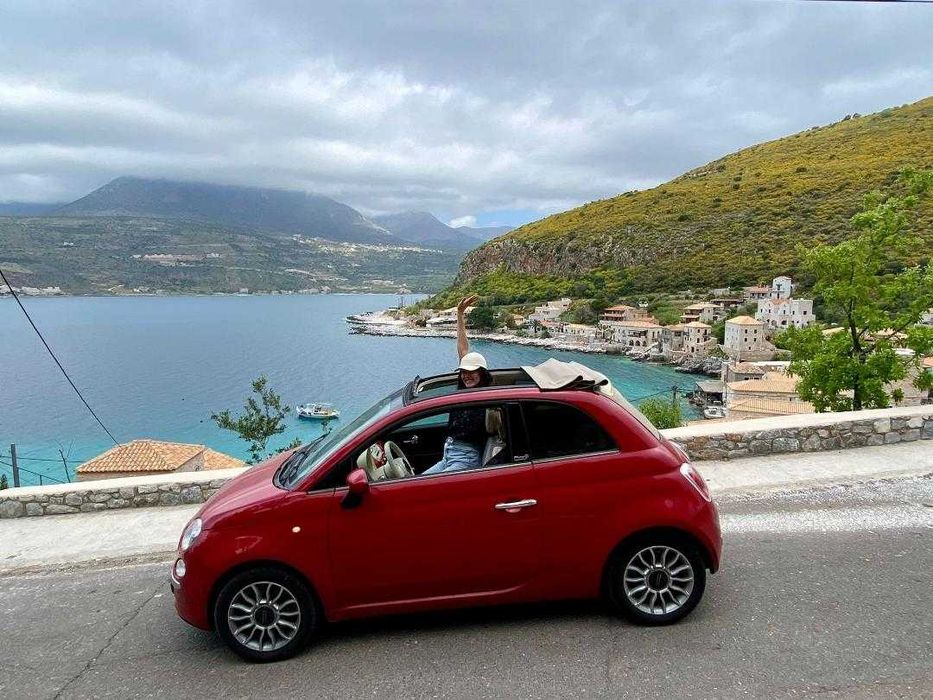 Vand Fiat 500 rosu decapotabil