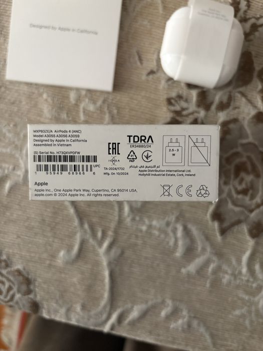 Продам airpods 4