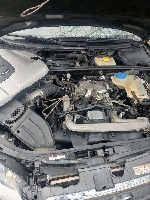 Se vinde -Audi A4 b7 2.5  TDI. 2005  !Avariat!