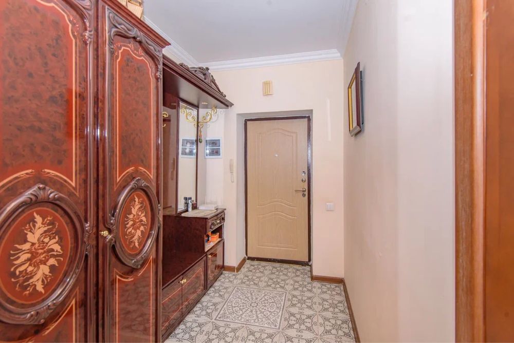 Прихожая (5 дверный)