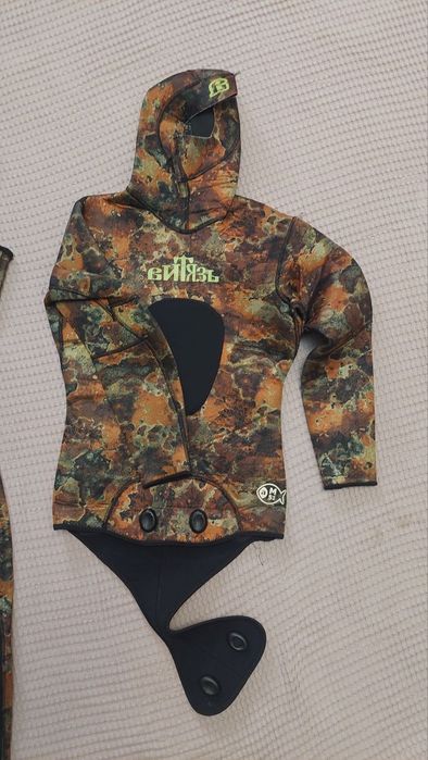 Гидрокостюм  Витязь  толщина  5мм размер  М