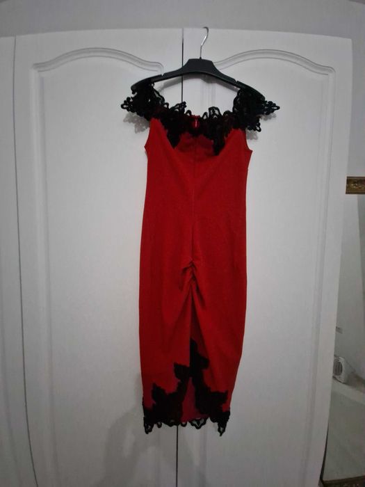 Rochie rosie de seara