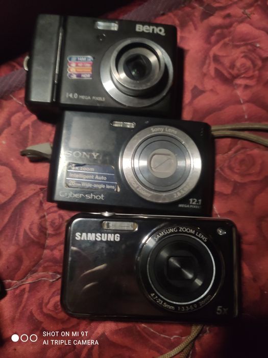 Продам фотоаппарат sony на запчасти