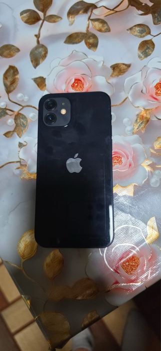 iphone 12 продаеться