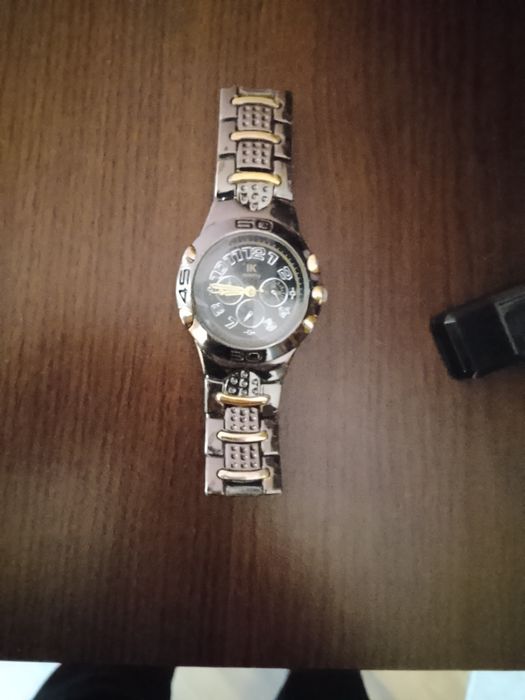 Vând ceas Quartz