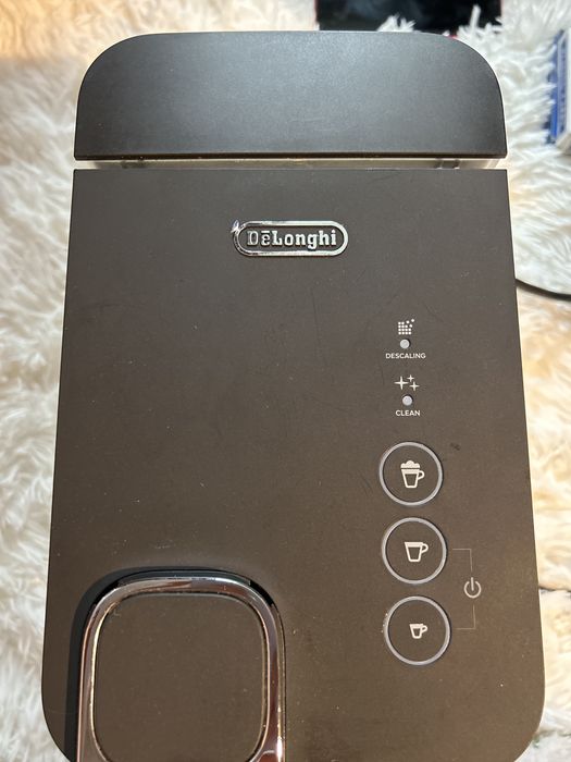 Aparata de cafea Delonghi nespresso