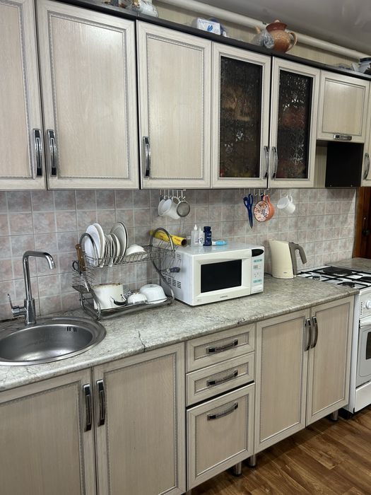 Кухонный гарнитур б/у район казкрая