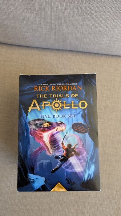 Рик Риърдън, поредица "Изпитанията на Аполон", на англ. език