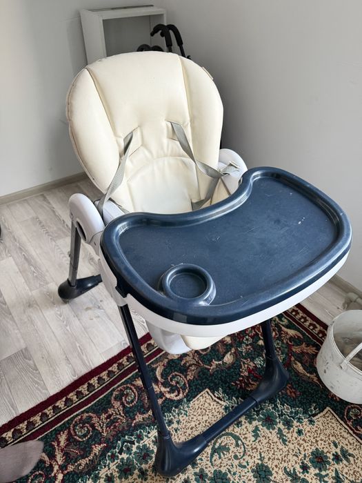 Продам Столик для кормления