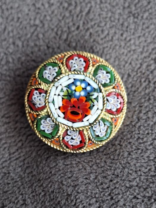 Италанска микро мозайчна брошка