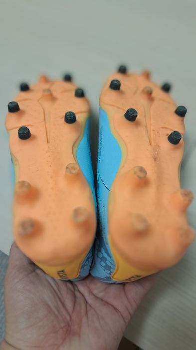 Adidași cu crampoane Kipsta