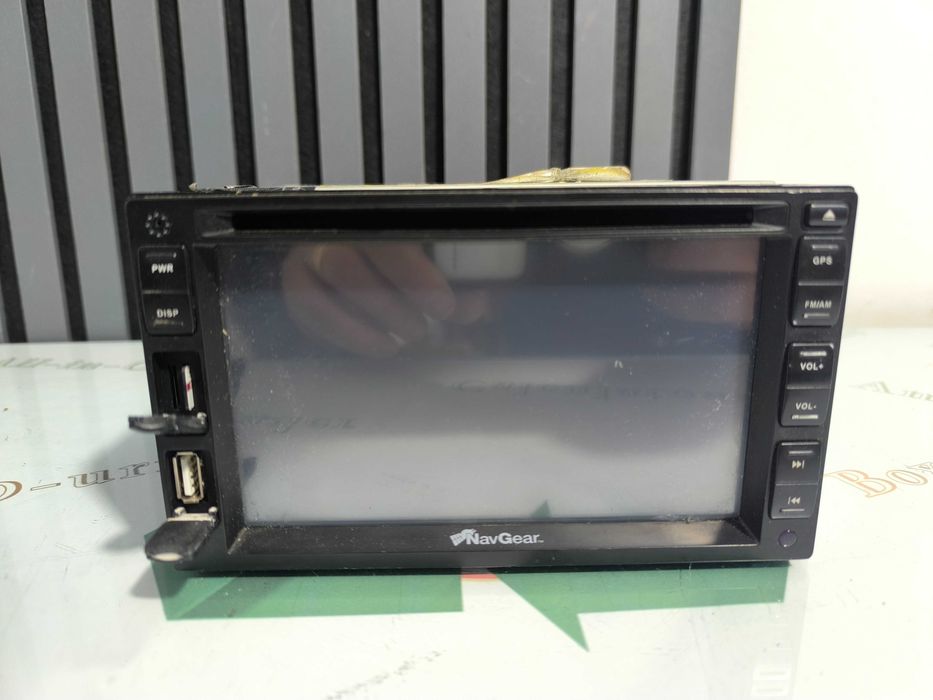 Sistem multimedia auto NavGear PX-8335-675, GPS si radio