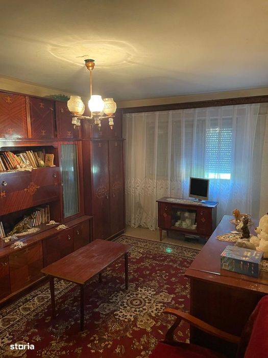 De vanzare apartament 2 camere, zona Omv