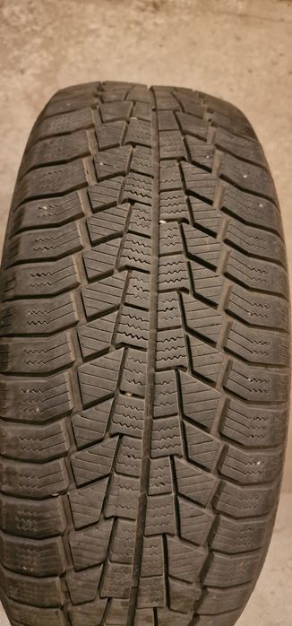 Зимни гуми 215 60 16