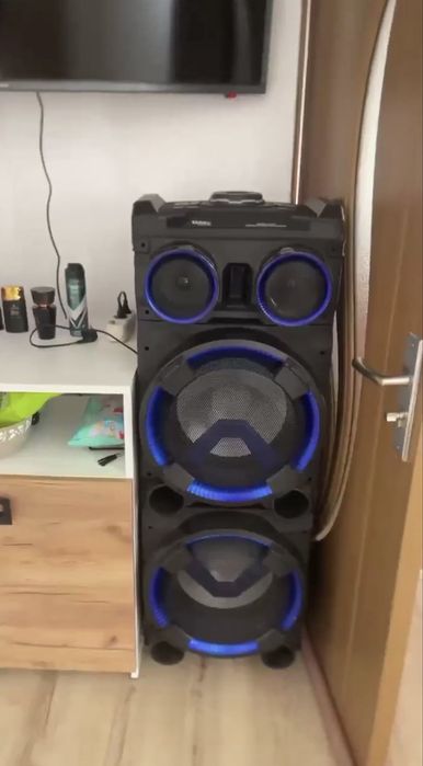 Boxa portabila ibiza sound nu mai am telecomanda si microfon  astept oferte de la dumneavoastra sau si schimb