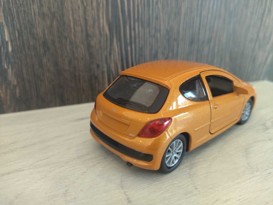 Метална количка Peugeot 207 !!!