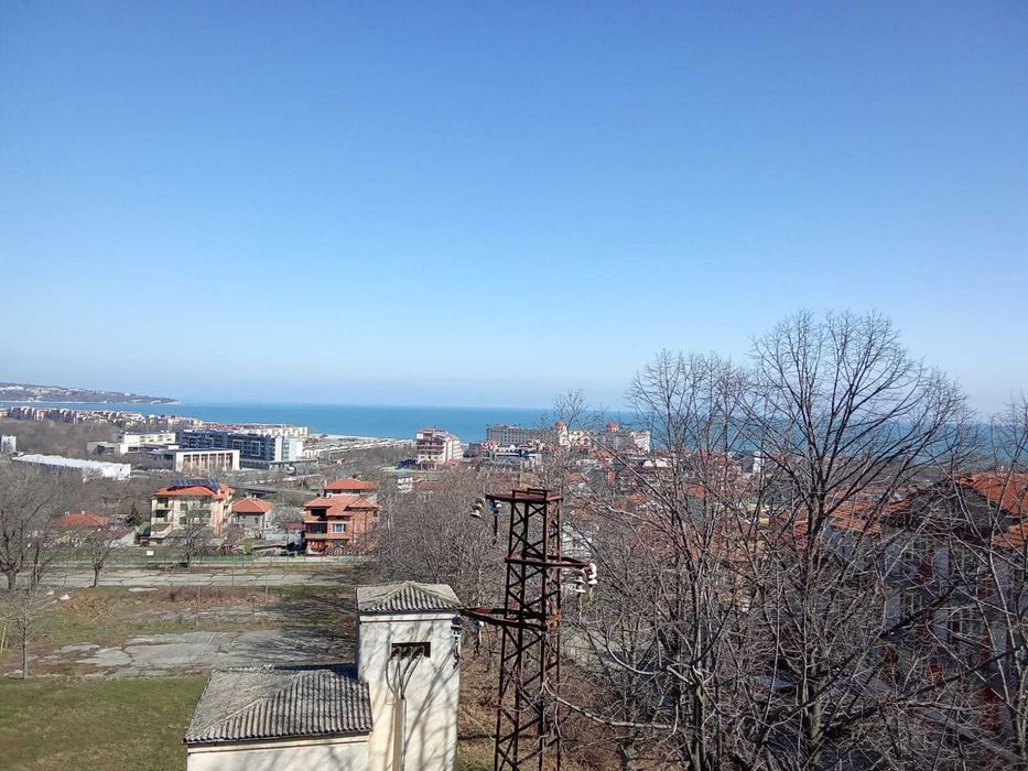 Продавам Двустаен апартамент гр.Обзор