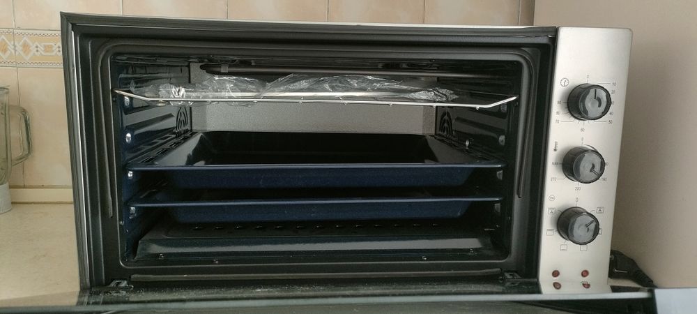 ПРОДАЕТСЯ мини печь