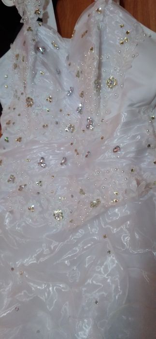 Rochie mireasa stare ff buna