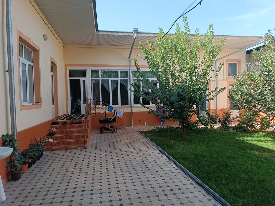 Hovli sotiladi Huvaydoda