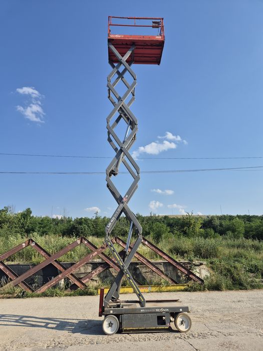 Nacela electrica tip foarfeca SKYJACK