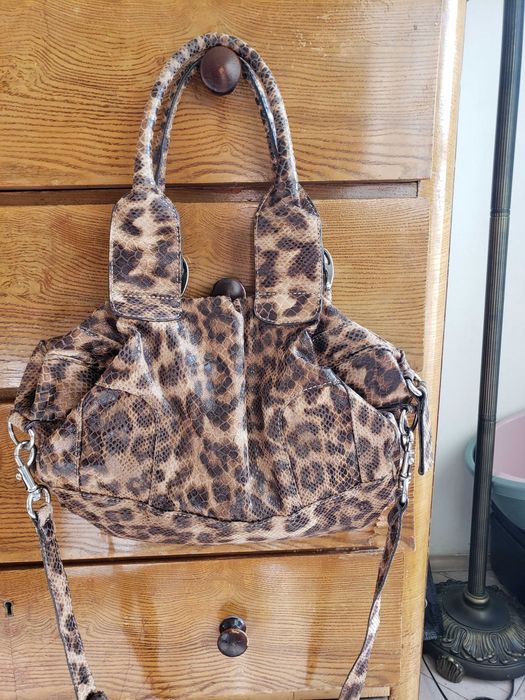 Guess оригинална чанта
