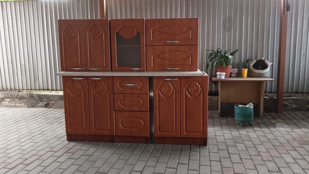 Продаю кухонный гарнитур б/у