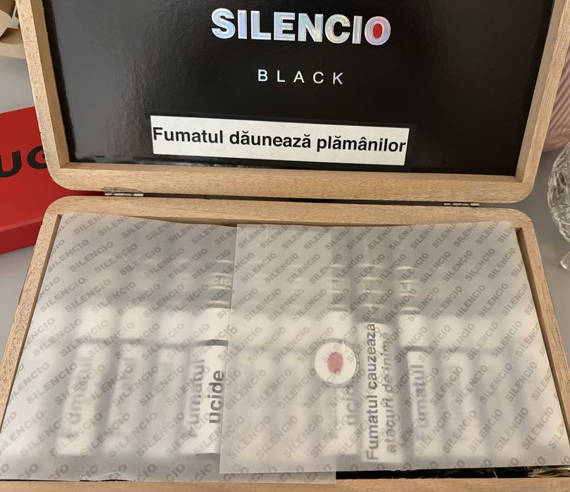 Trabucuri dominicane Silencio Black Gigante 25