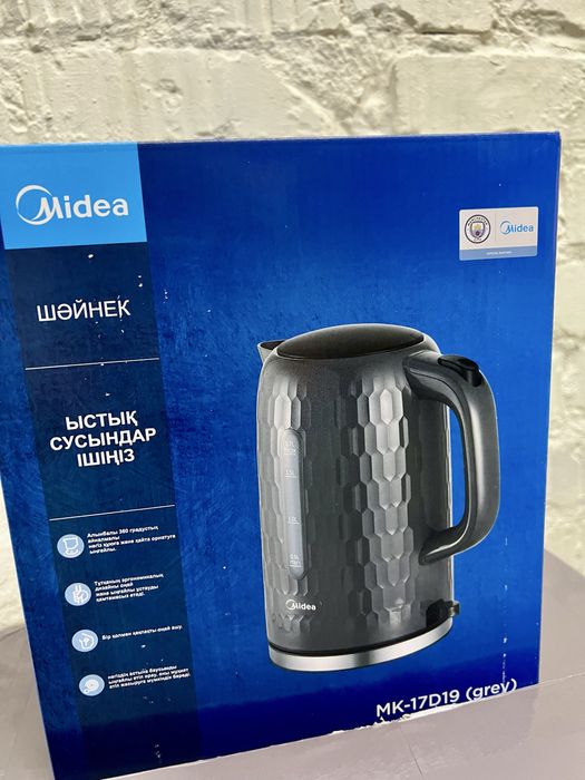 Новый чайник Midea