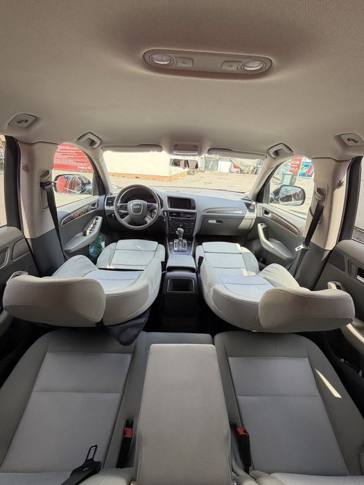 Vand Audi Q5  Quattro, An 2010 , 217000 km , Negru