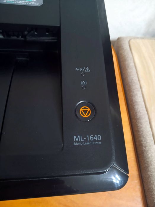 Лазерный принтер Samsung ML-1640 для дома / учёбы, рабочий