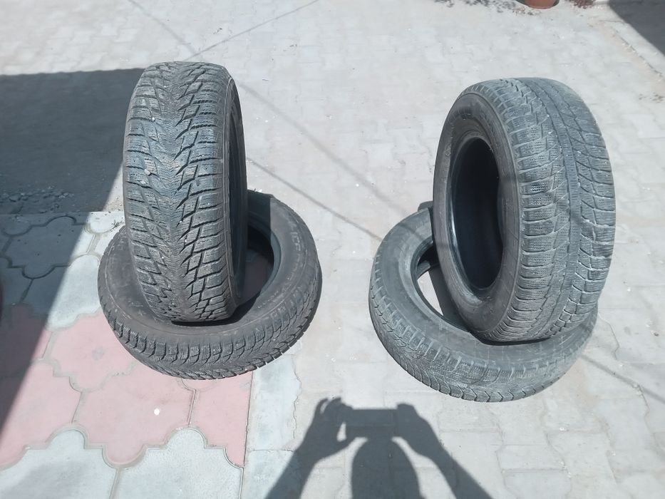 Продам 2пары покрышек.