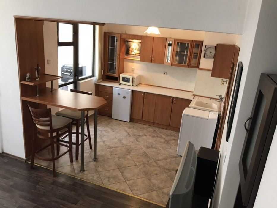 Тристаеан апартамент в ж.к. Оборище