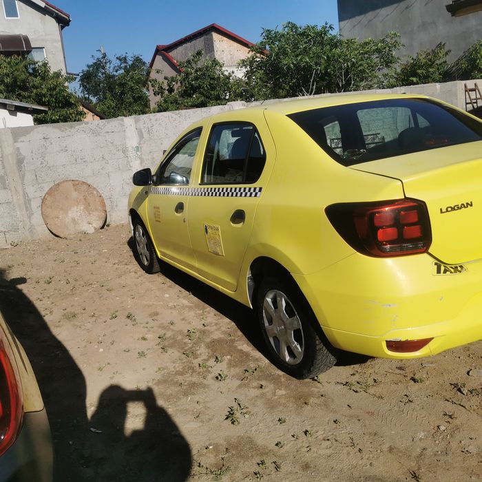 Vând 2 mașini tacxi cu locuri