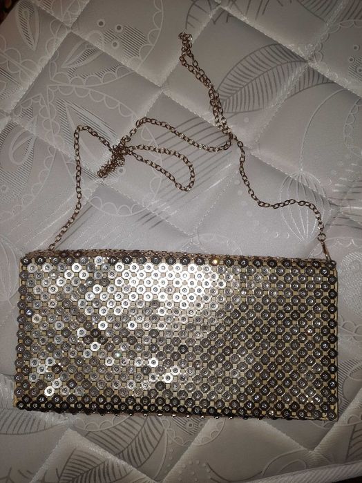 Vecherniy modniy klach satiladi