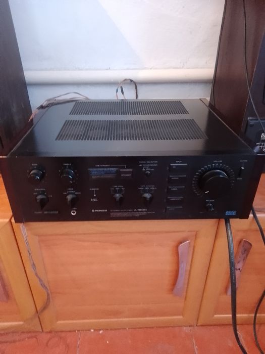 Усилитель пионер А150D.
