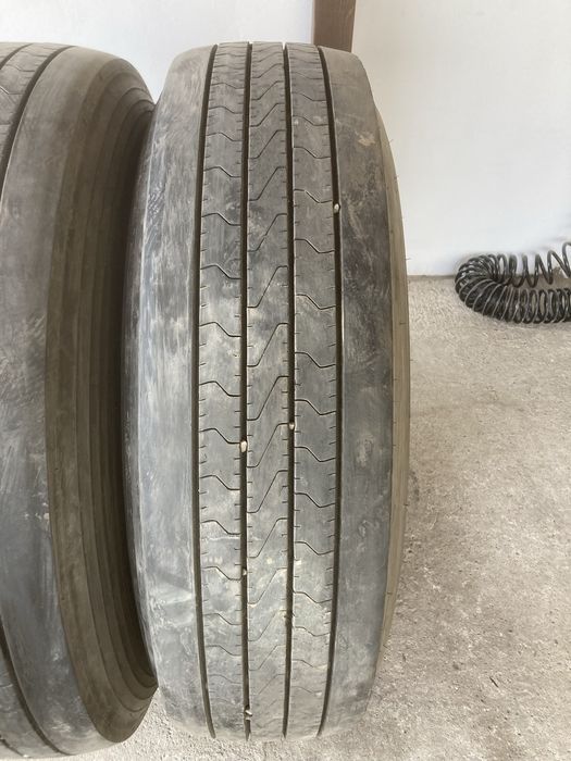 Гуми за камион 295-80-22.5