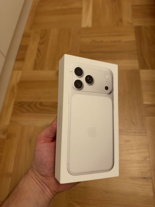iPhone 17 pro max, 256 gb, silver, eSIM only