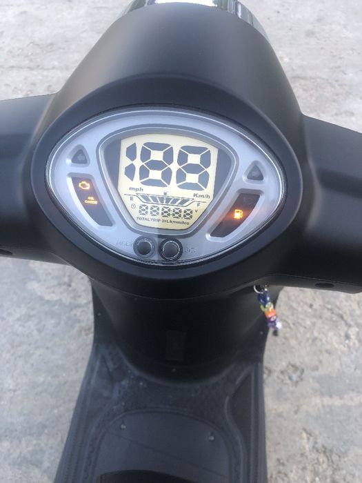 Scuter SYM Fiddle IV an fabricație 2021  benzină 49 CMC 2,2 kw