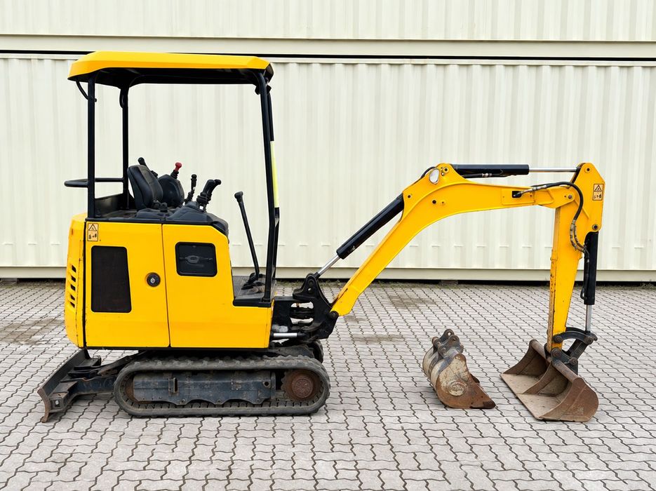 Мини багер JCB 15C-1, модел 2018 г.