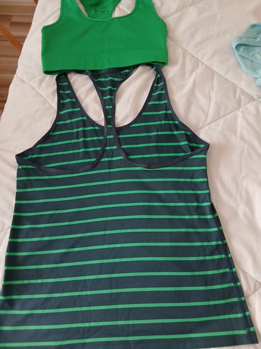 Set  maiou  și bustiera Nike