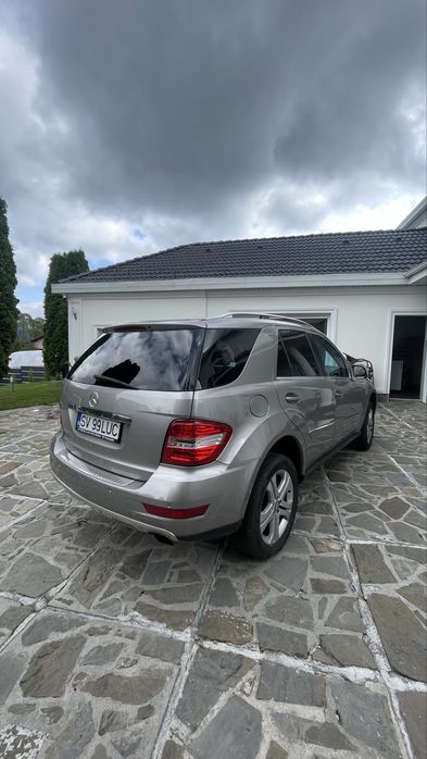 Mercedes-Benz ML 320 CDI V6 – 2009 – 229.000 km