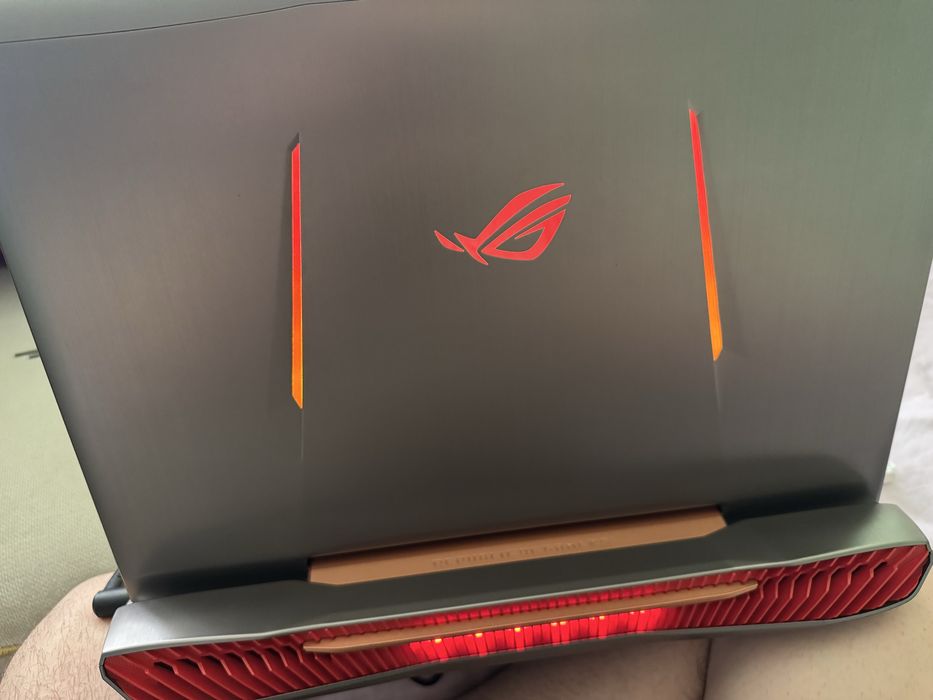 Laptop Asus ROG V752V in stare foarte buna