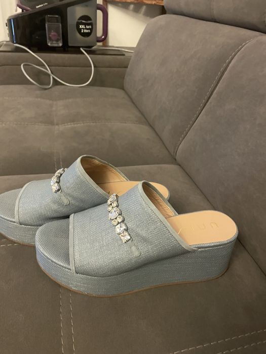 Продам новые шлепки