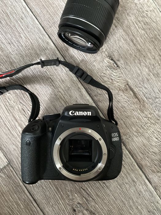 Canon eos 600d kit 18-55
