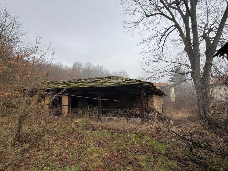 Двуетажна къща с. Колишовци, гр. Габрово