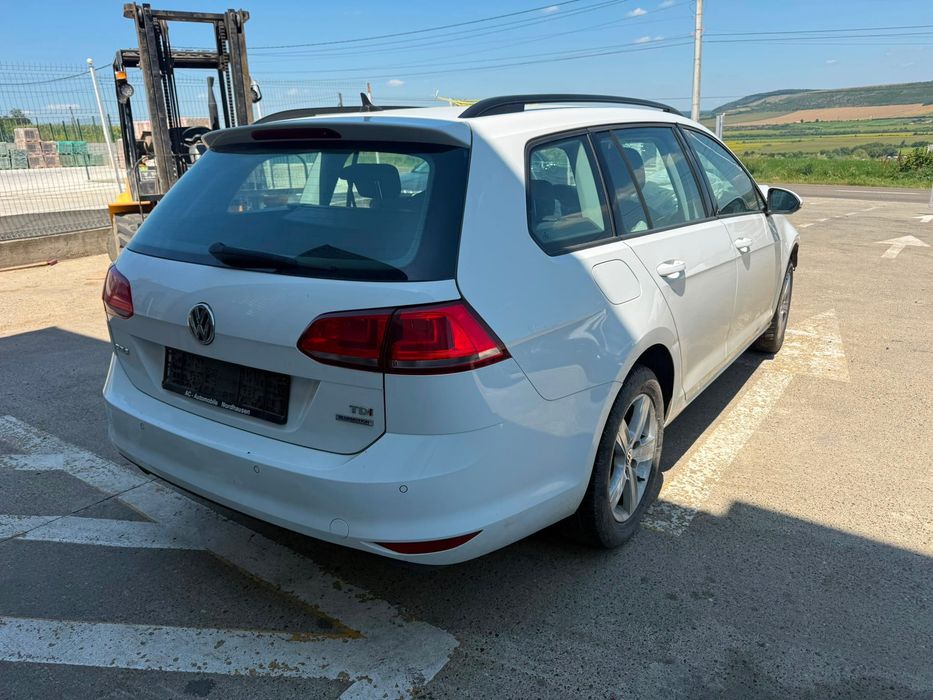 Dezmembrez Vw golf 7 break alb lc9a 2014 1.6 tdi CLHA volan stanga